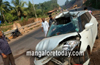 Kasargod : Three injured as car crashes into bridge